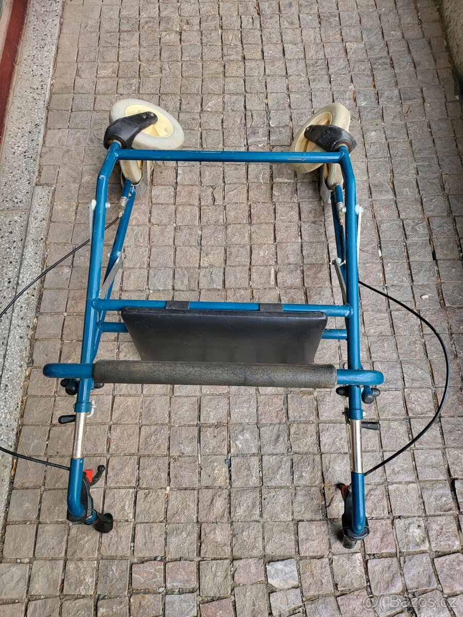 seniorské chodítko, skládací - 4