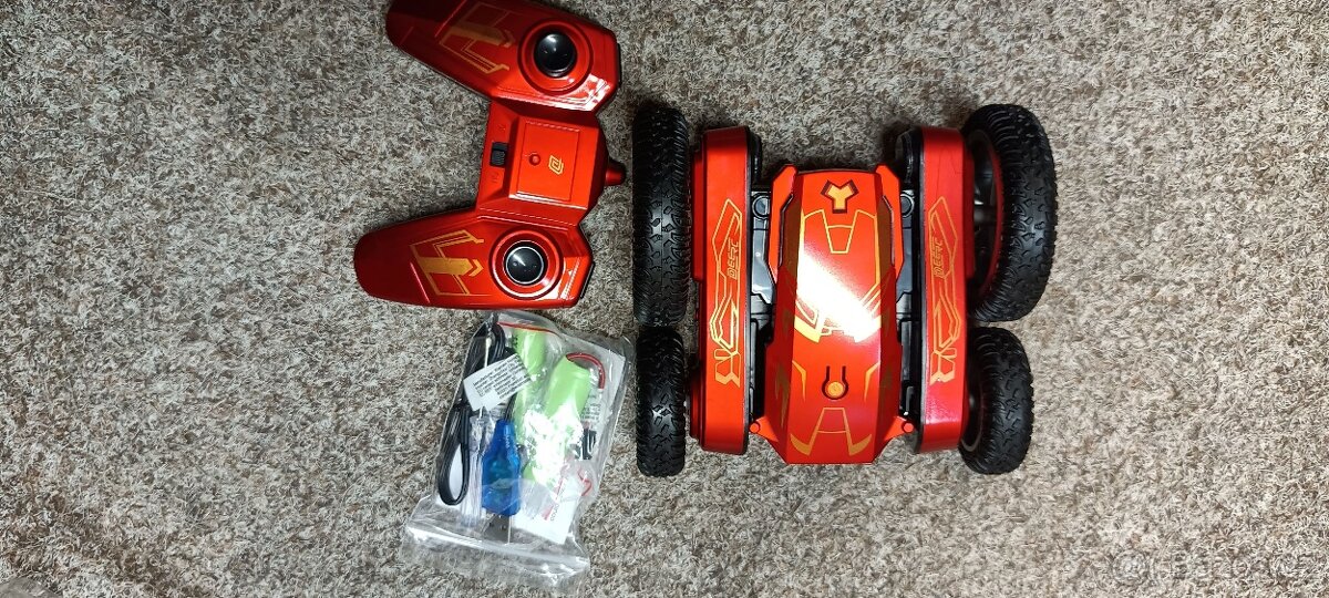 RC akrobatické auto DEERC DE84 Iron Man (nové jen rozbalené) - 4