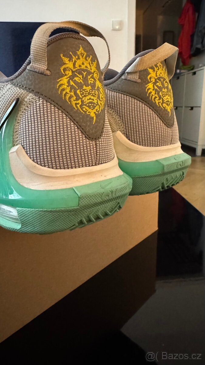 Nike LeBron Witness 7 - 4