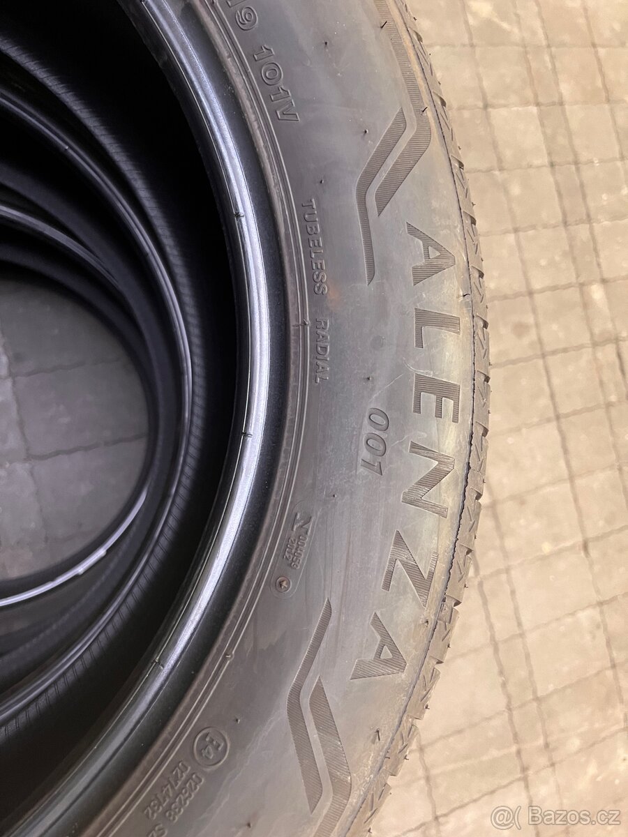 Bridgestone Alenza 235/55 R19 - 4