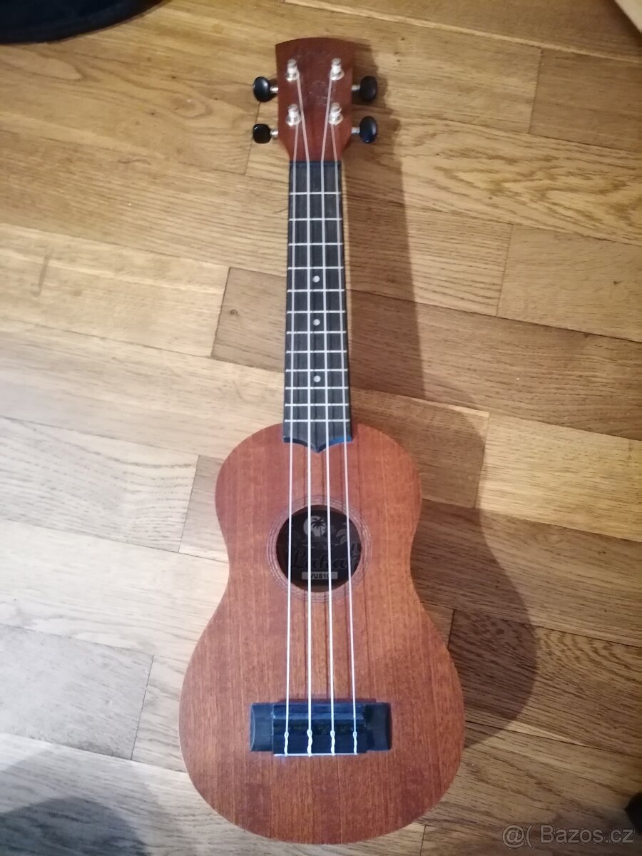 Sopránové ukulele Laka VUS10 + polstrovaný obal - 4