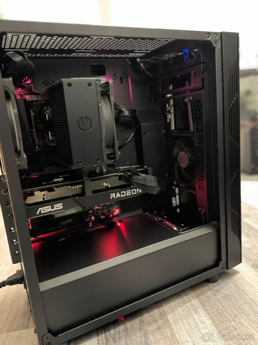 Herní PC - i5-9600KF / RX 6600 8GB / 16GB RAM - 4