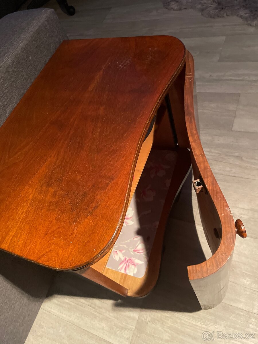 Dva kusy-noční stolky - 4