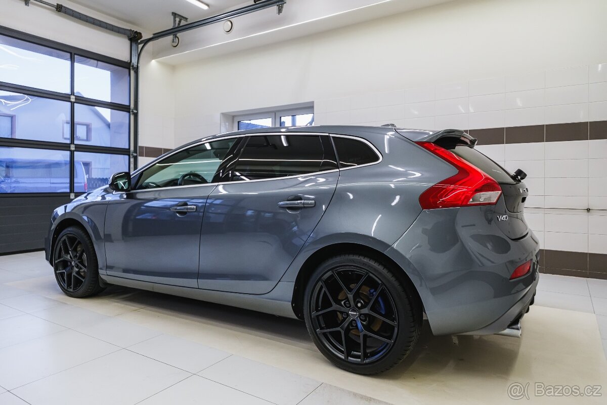 Volvo V40 2018 D3 110kW R-design nez.topení,LED,tažné zař. - 4