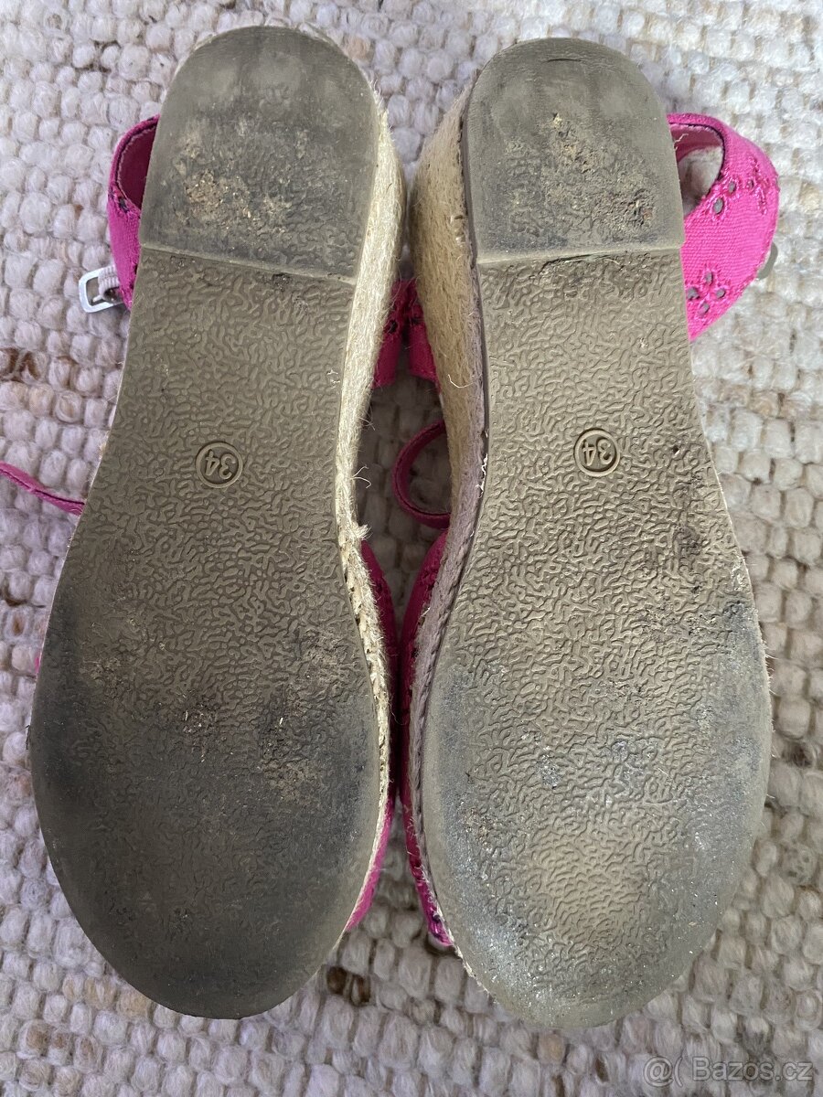 Dívčí střevíce, značka Baťa vel. 34 - 4