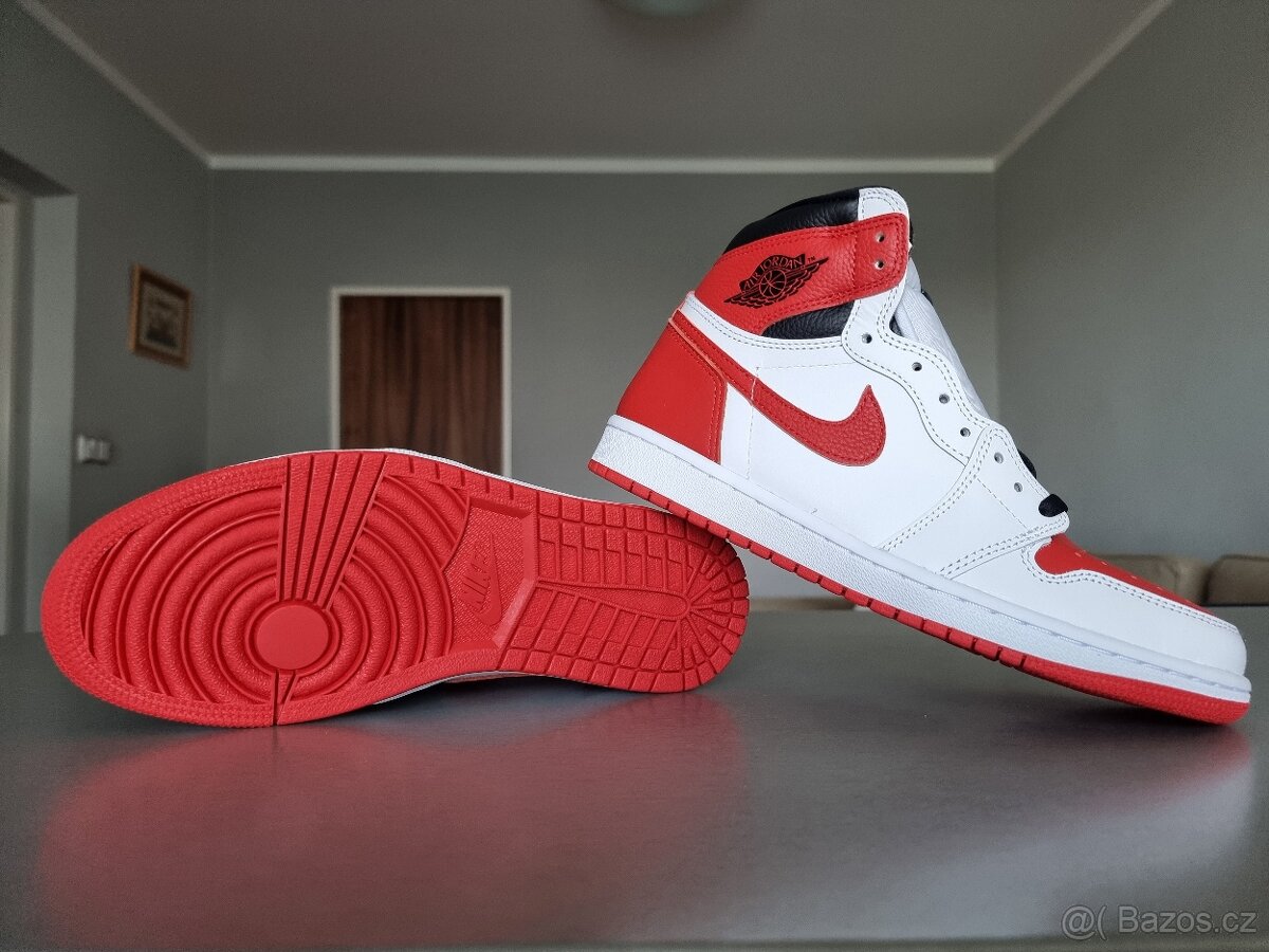 Nike Air Jordan 1 High OG "Heritage" - 4