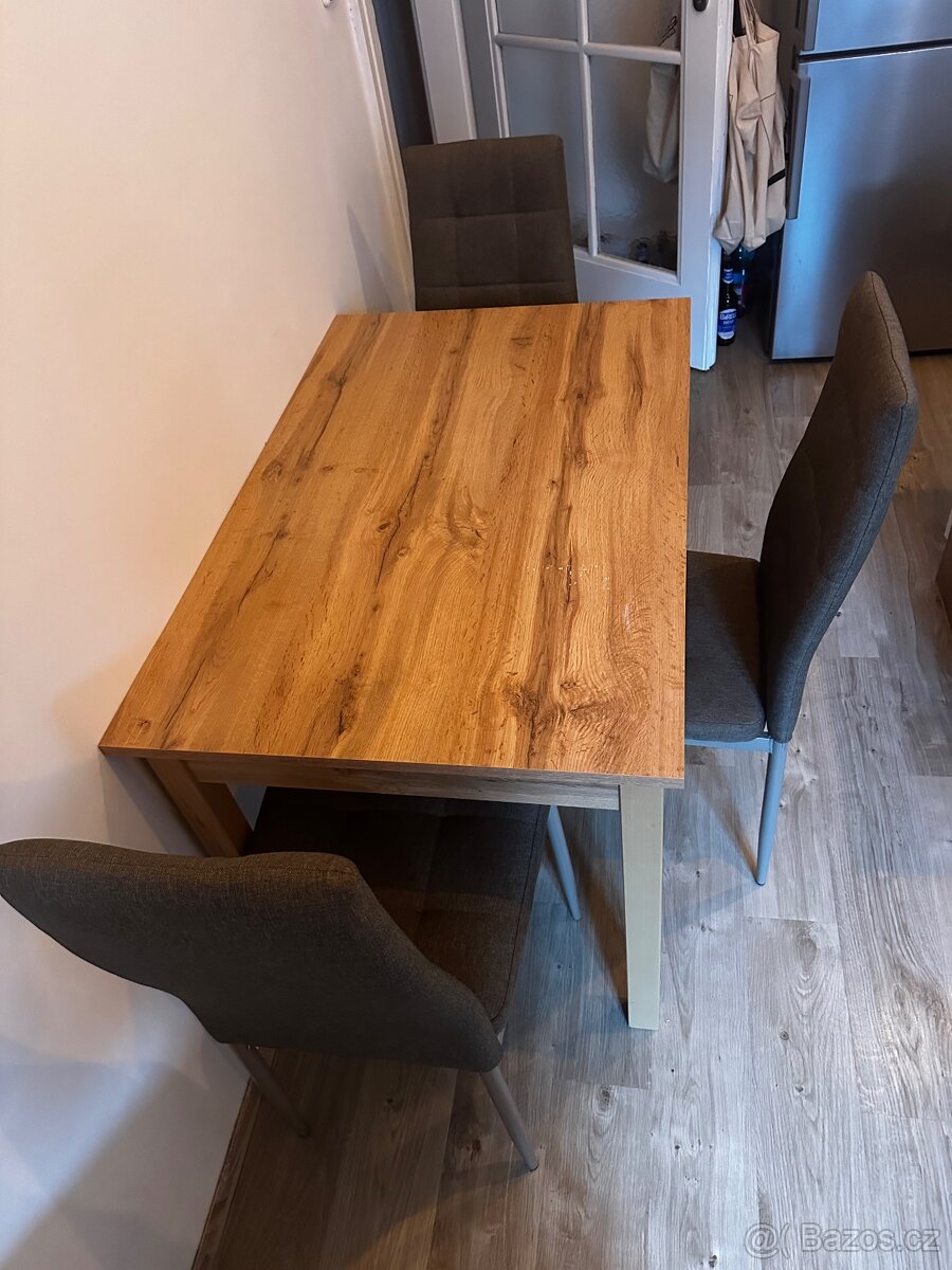 jídelní stůl + 3 židle - 4