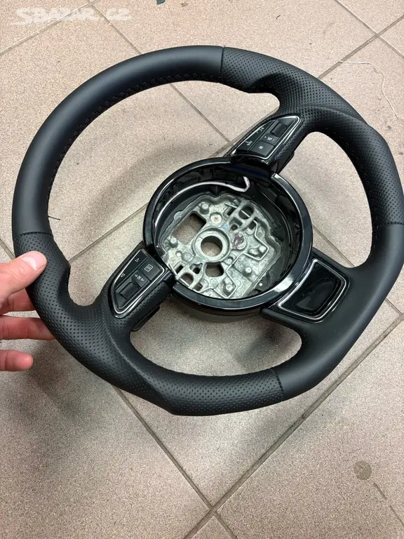 Renovovaný, tvarovaný volant Audi A6/C7 - 4