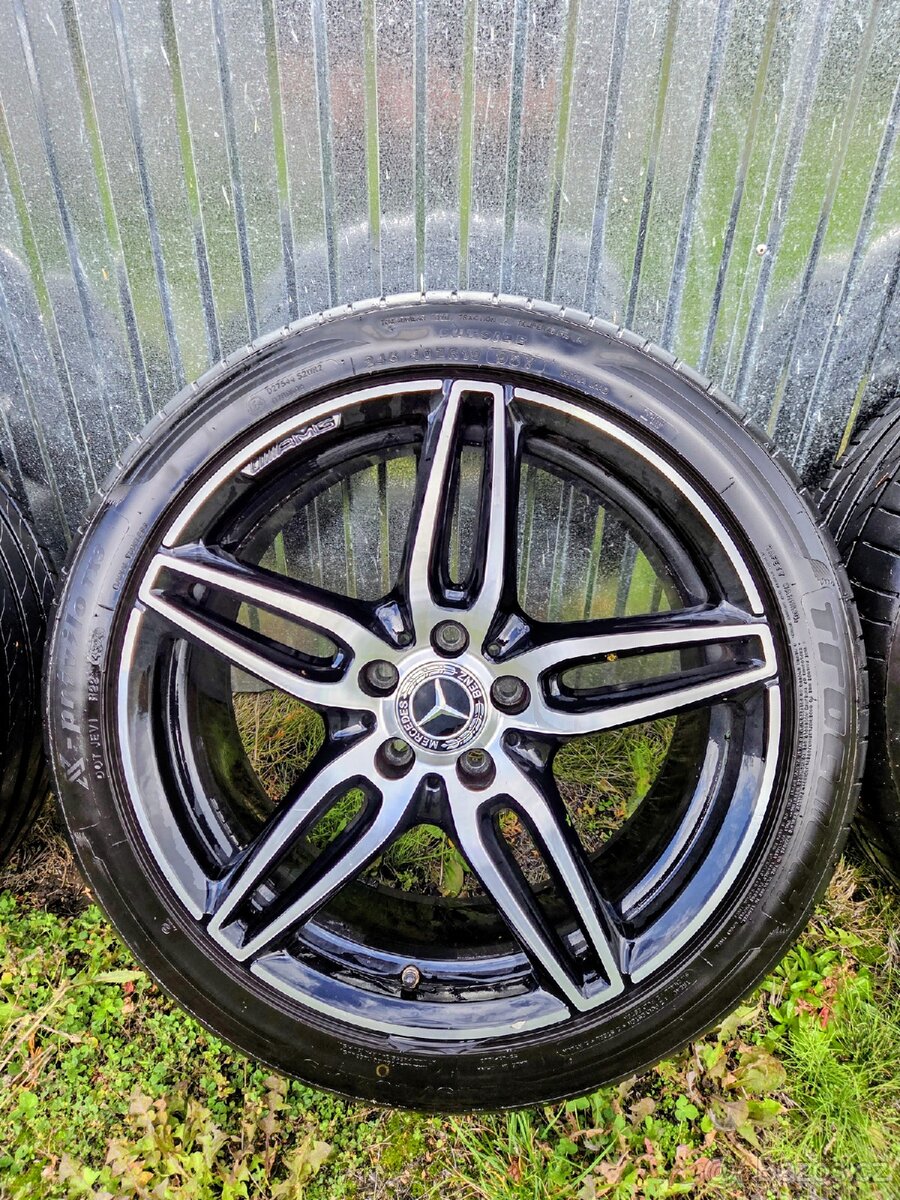 Mercedes AMG r19 dvourozmer - 4