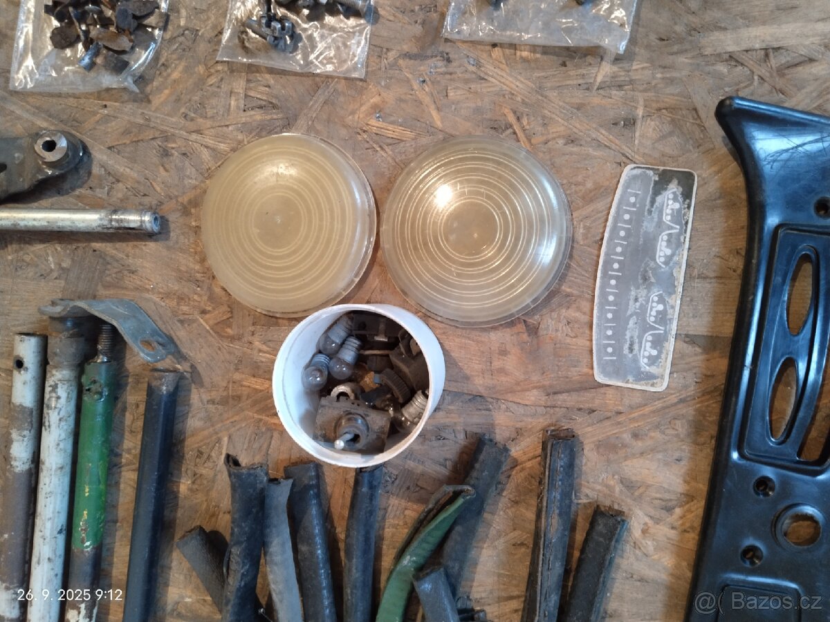 Šlapací autíčko díly - 4