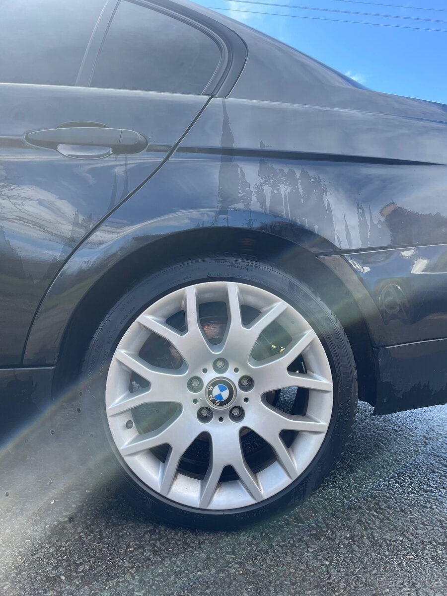 Bmw E90 320d 2005 (nepojizdne) - 4