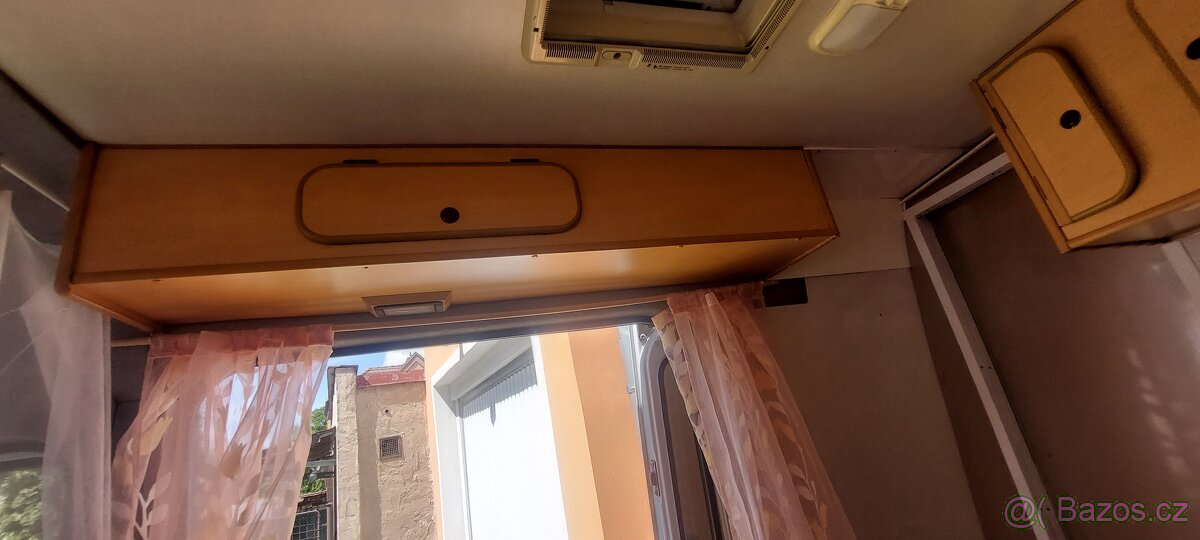 Obytný mercedes - 4