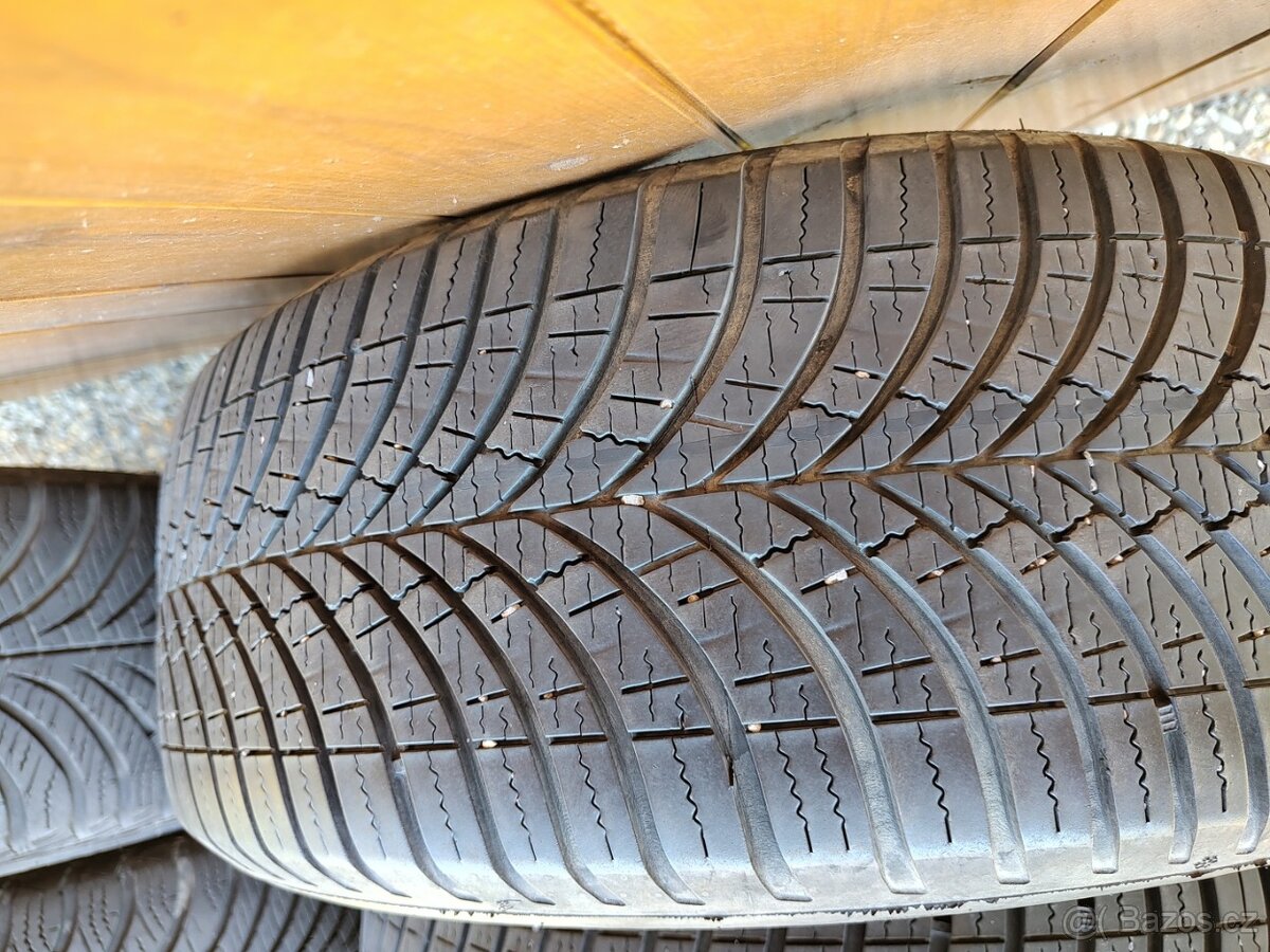 Goodyear 205/55 R16 - 4