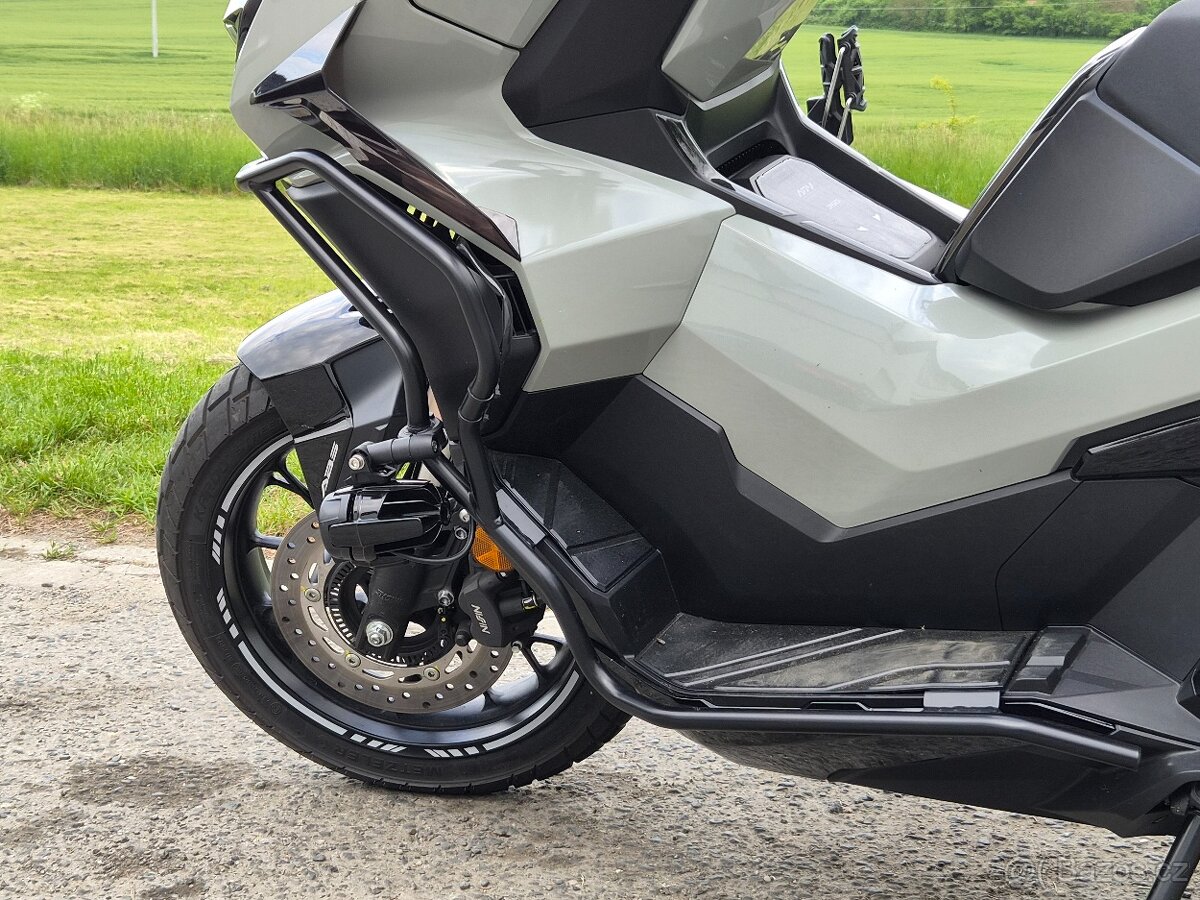 Honda ADV 350 - 4