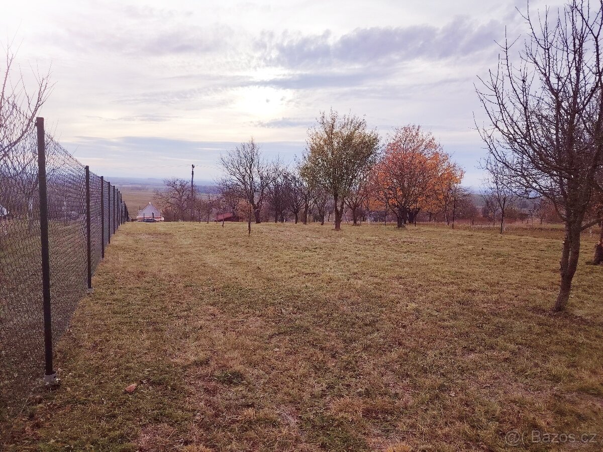 Prodej zahrady u Uherského Hradiště 1297 m2 - 4