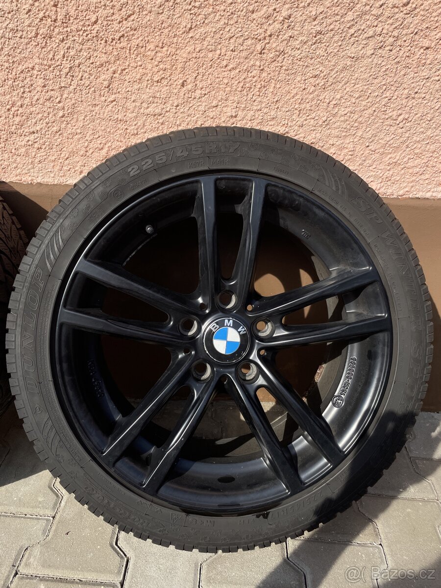 Celá BMW kola se zánovními zimáky - 4