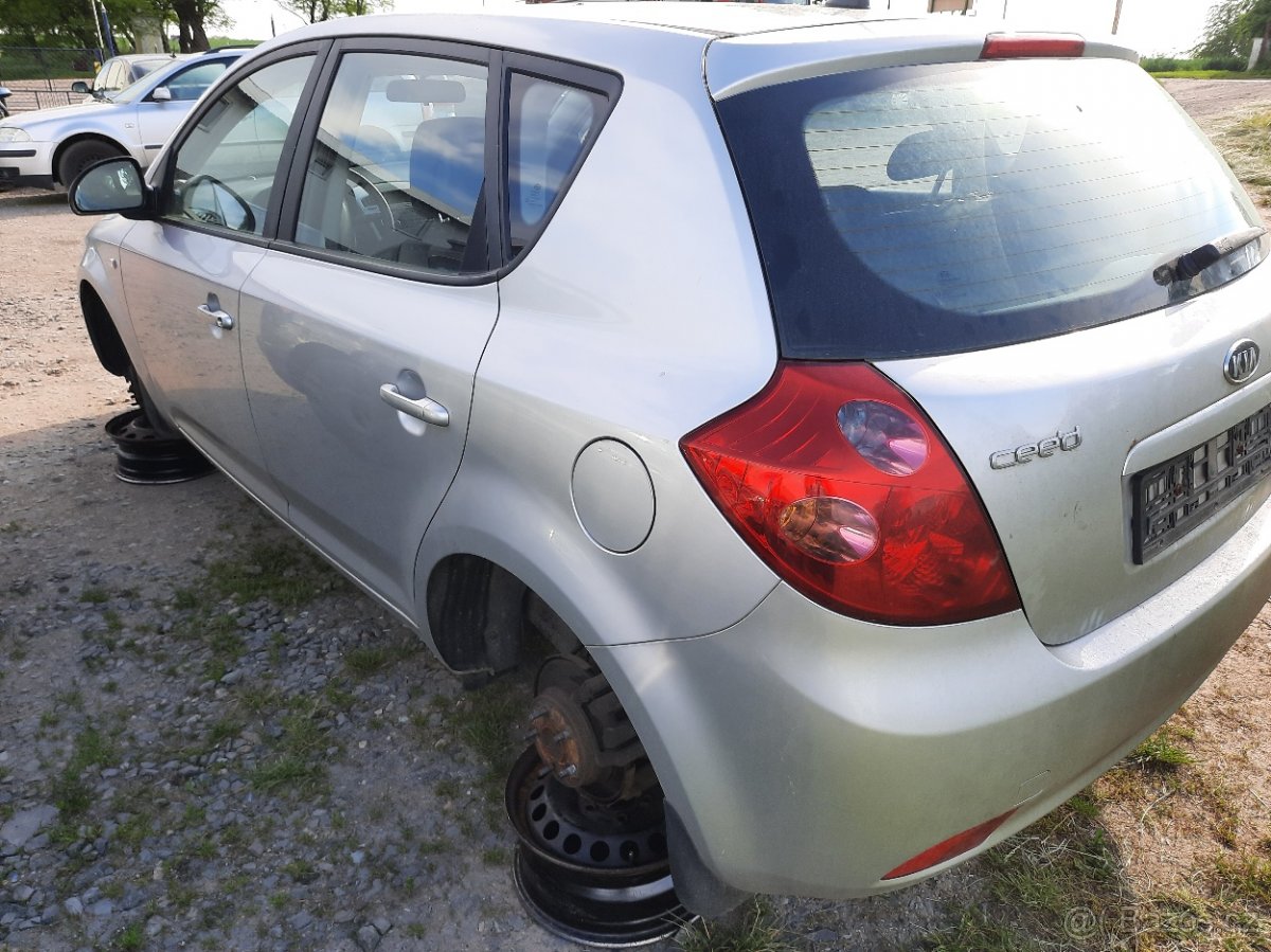 kia ceed 1.4i rv2008 - 4