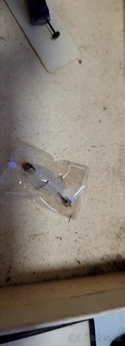 Lot#18 cena za všechno - 4