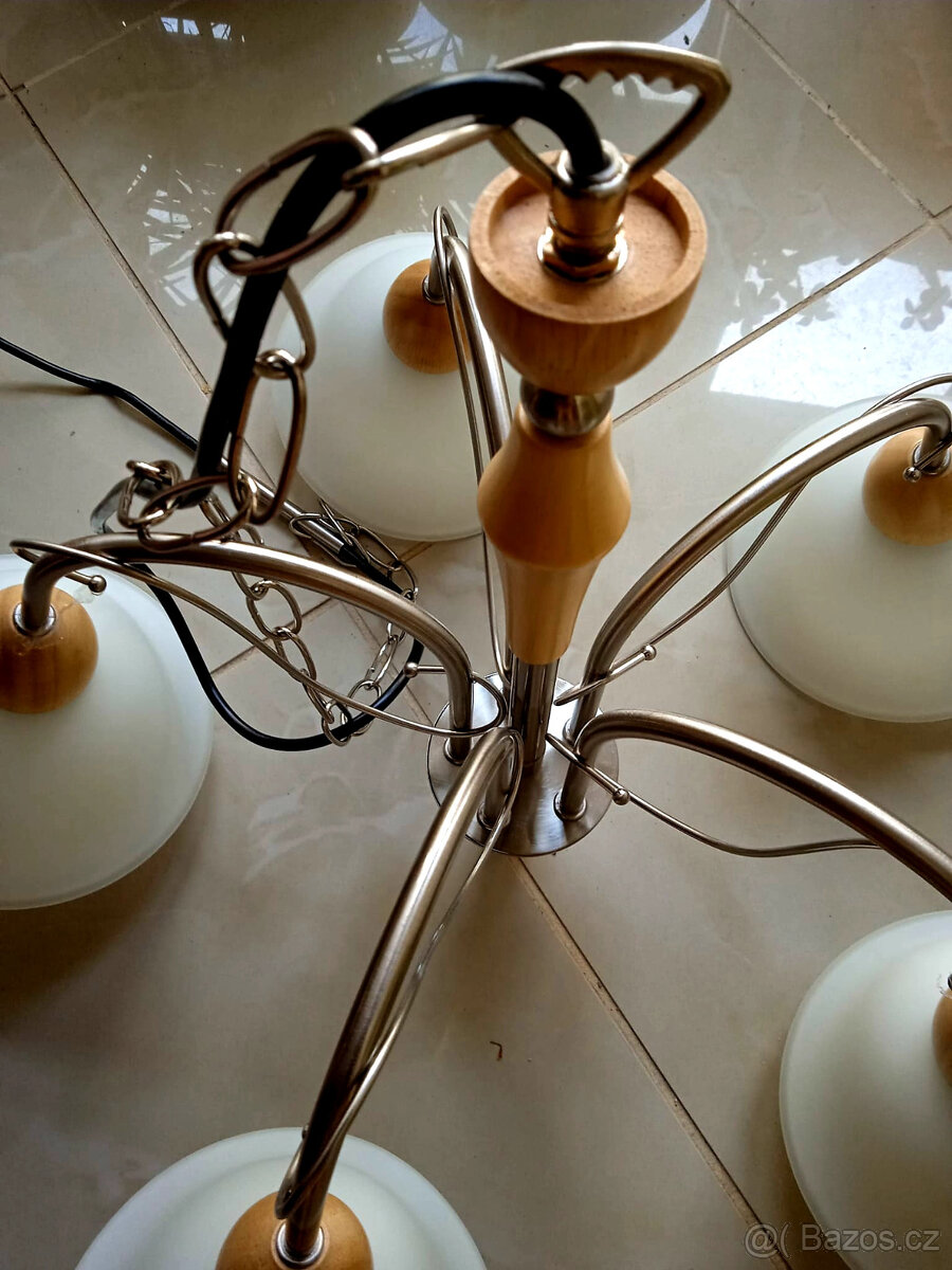 Lustr na řetězu - 4