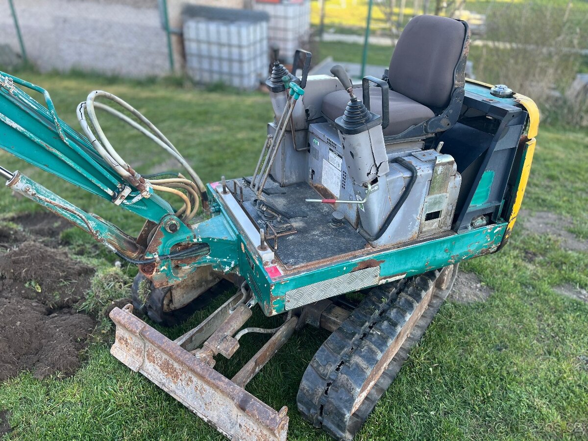 Minibagr Takeuchi TB 015 - 4