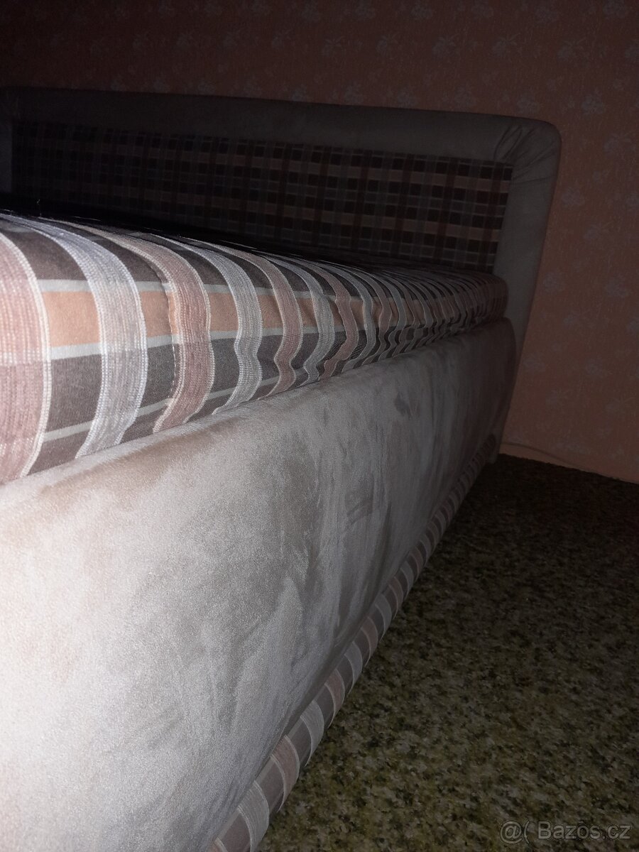 Manželská čalouněná postel 180x200 - 4