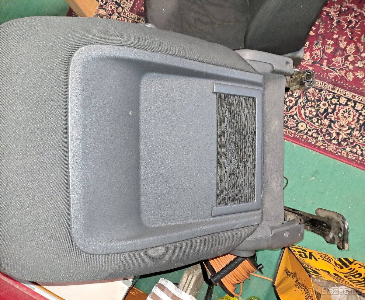 Přední sedadla peugeot 3008 - 4