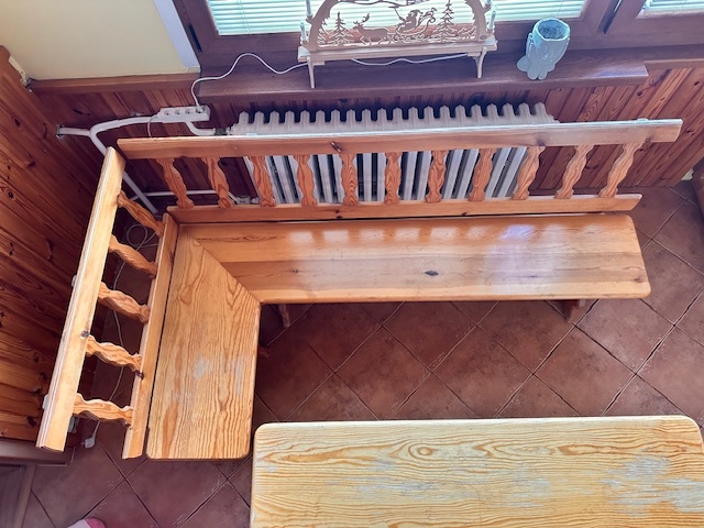MASIVNÍ STŮL A LAVICE - 4