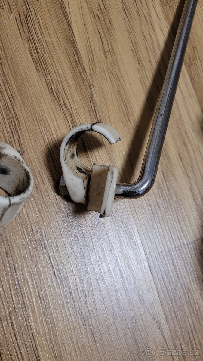 Původní držáky plexištítu JAWA ČZ - 4