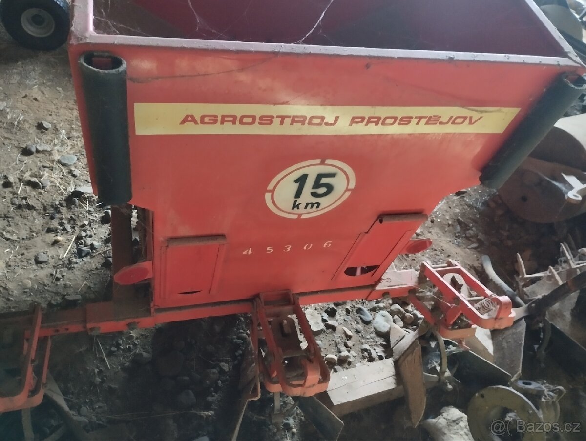 Sazeč brambor Agrostroj - 4