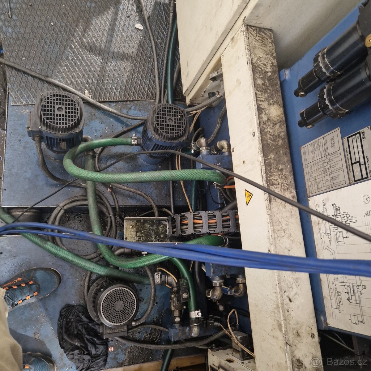 Cnc obrábací centrum MCFV 100 - 4