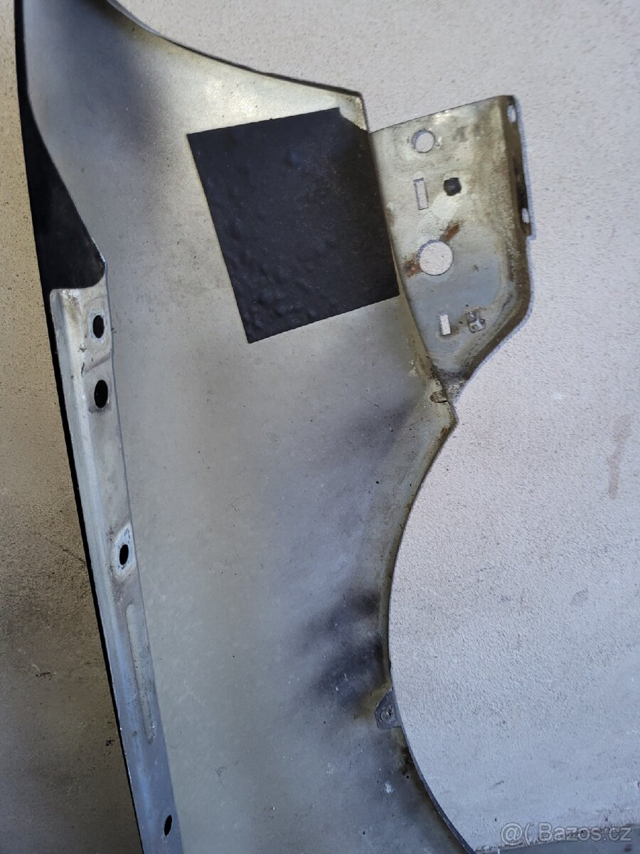 Blatník Passat B5.5 Černá - 4