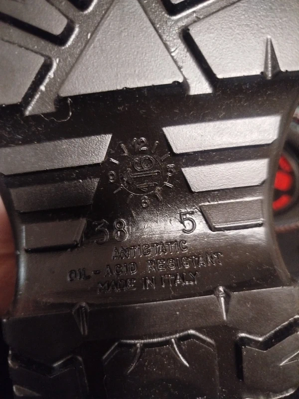 Kotníková pracovní obuv Ritmo mf S3 src černá (nové) - 4