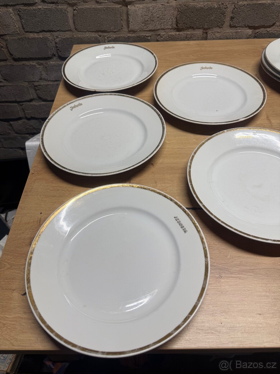Jednota mělké talíře - 2 sety 8 kusů - 4