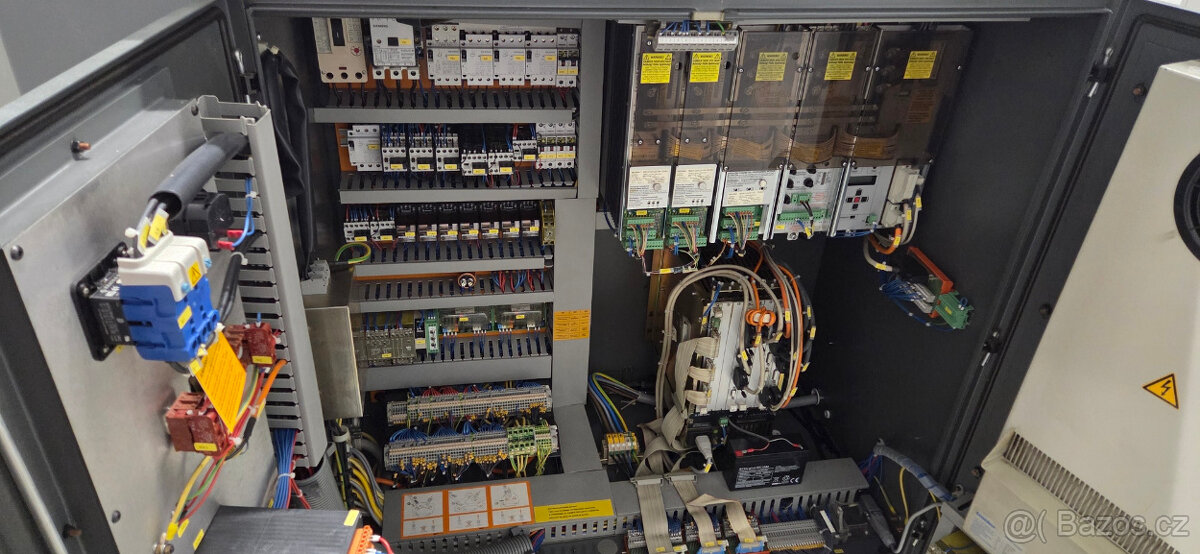 Frézka DECKEL MAHO MH 800E CNC 532 - 4