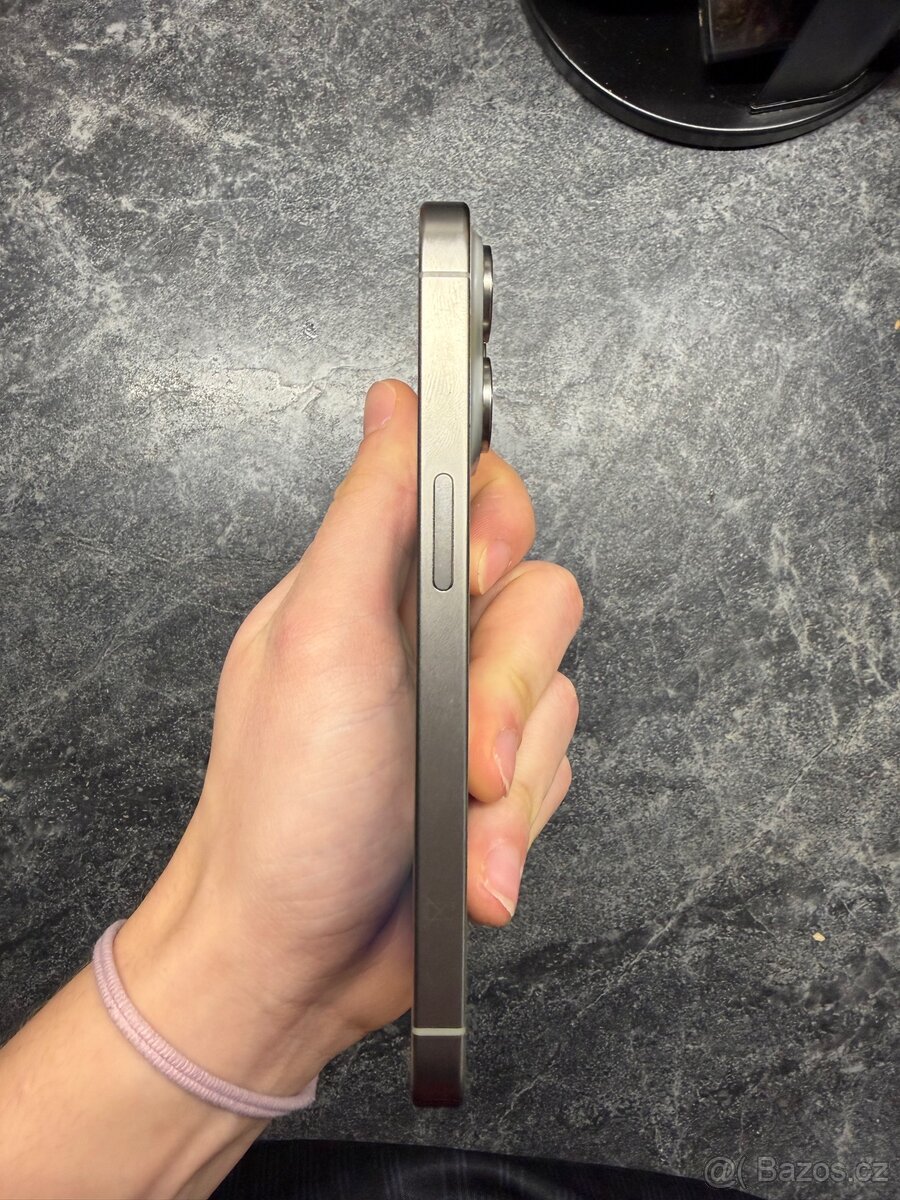Apple iPhone 15 pro Titan Kondice 88% - 4