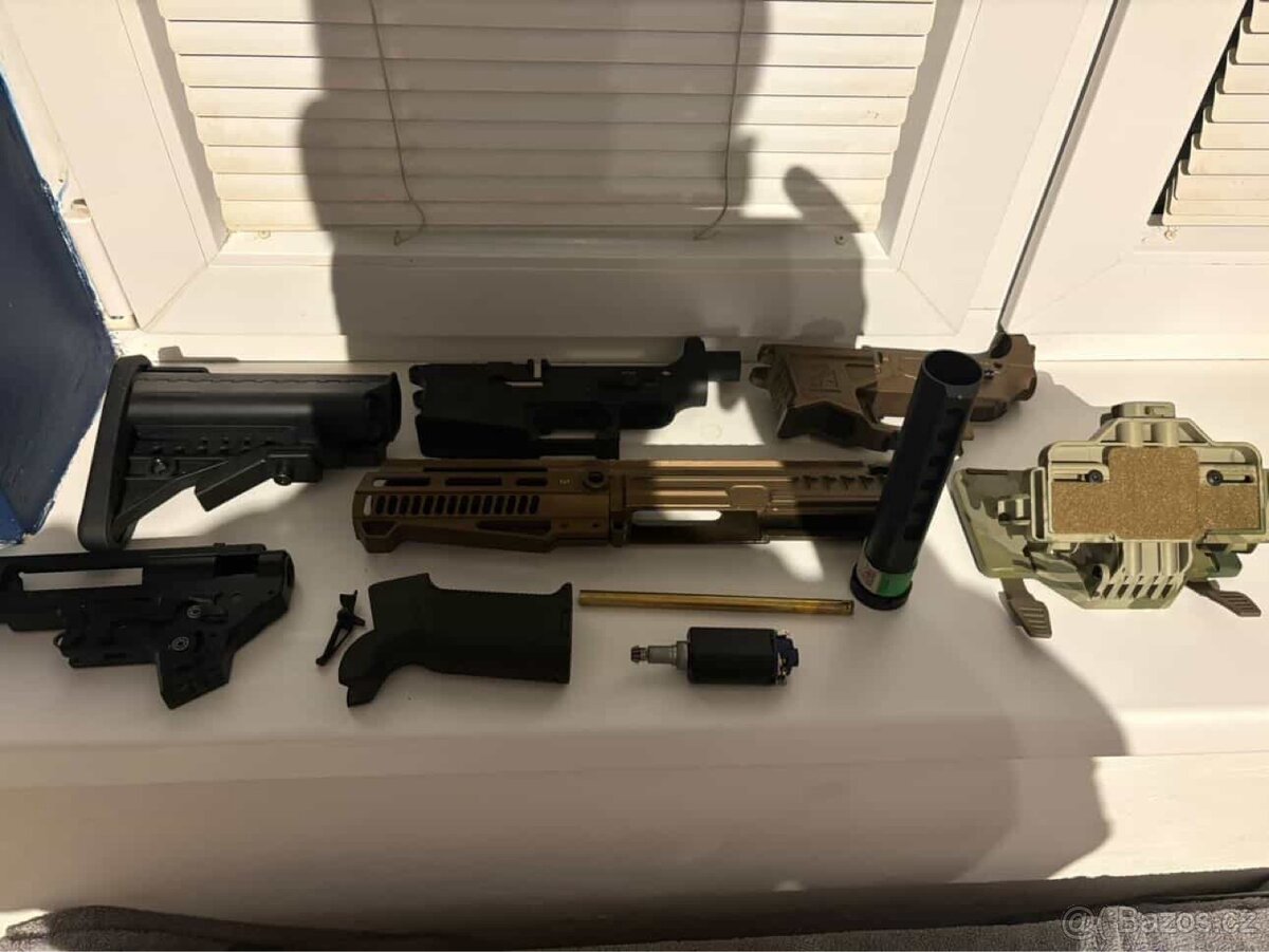 Airsoft M4 ECU + drobnosti - 4