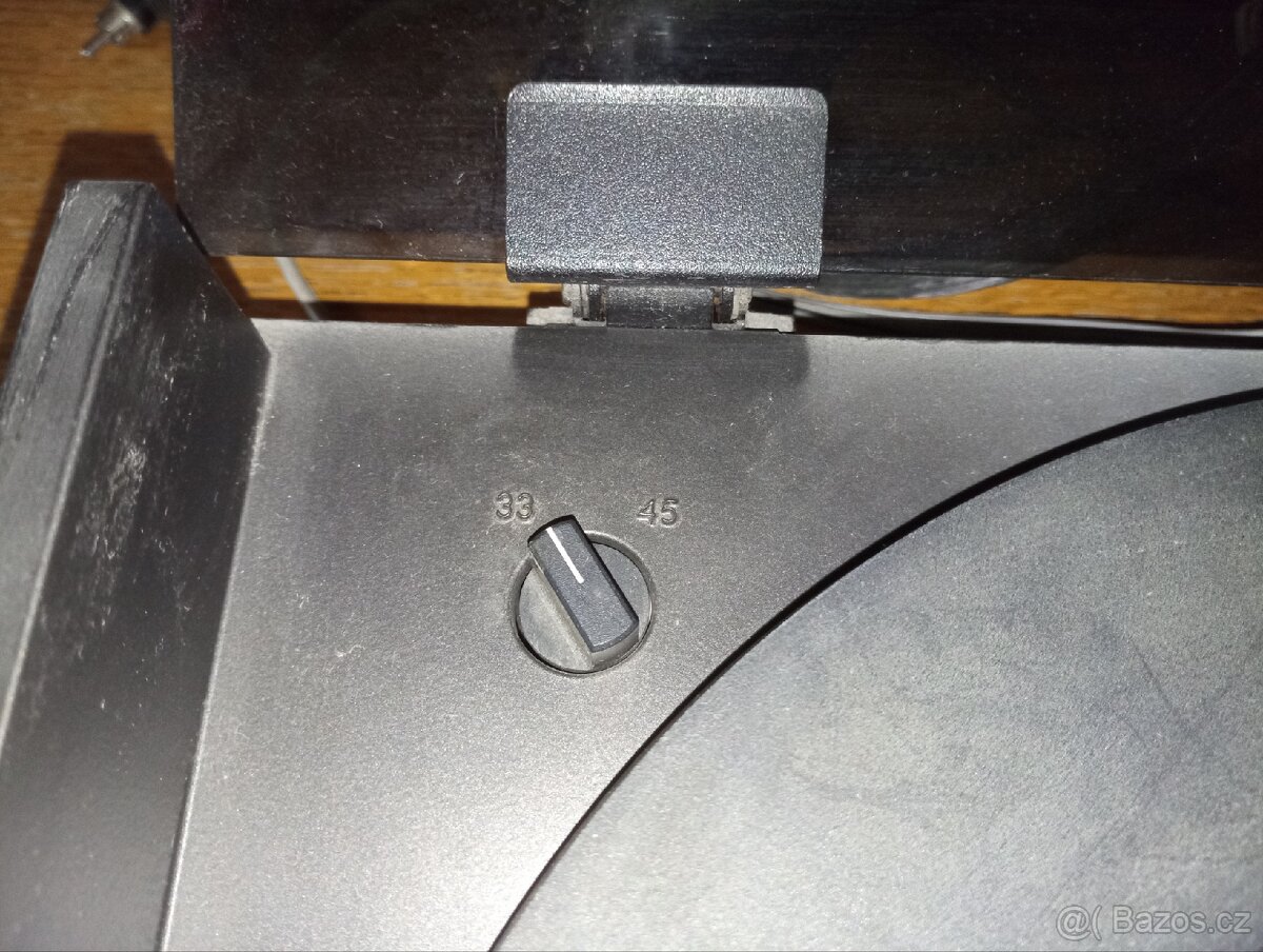 Gramofon NAD 5120 - 4