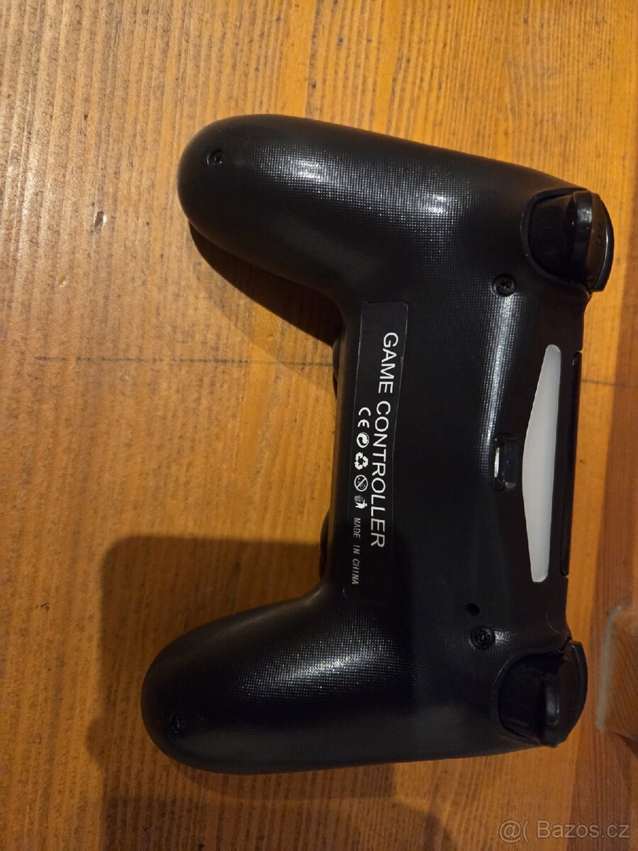 Ovladač PS4 - 4