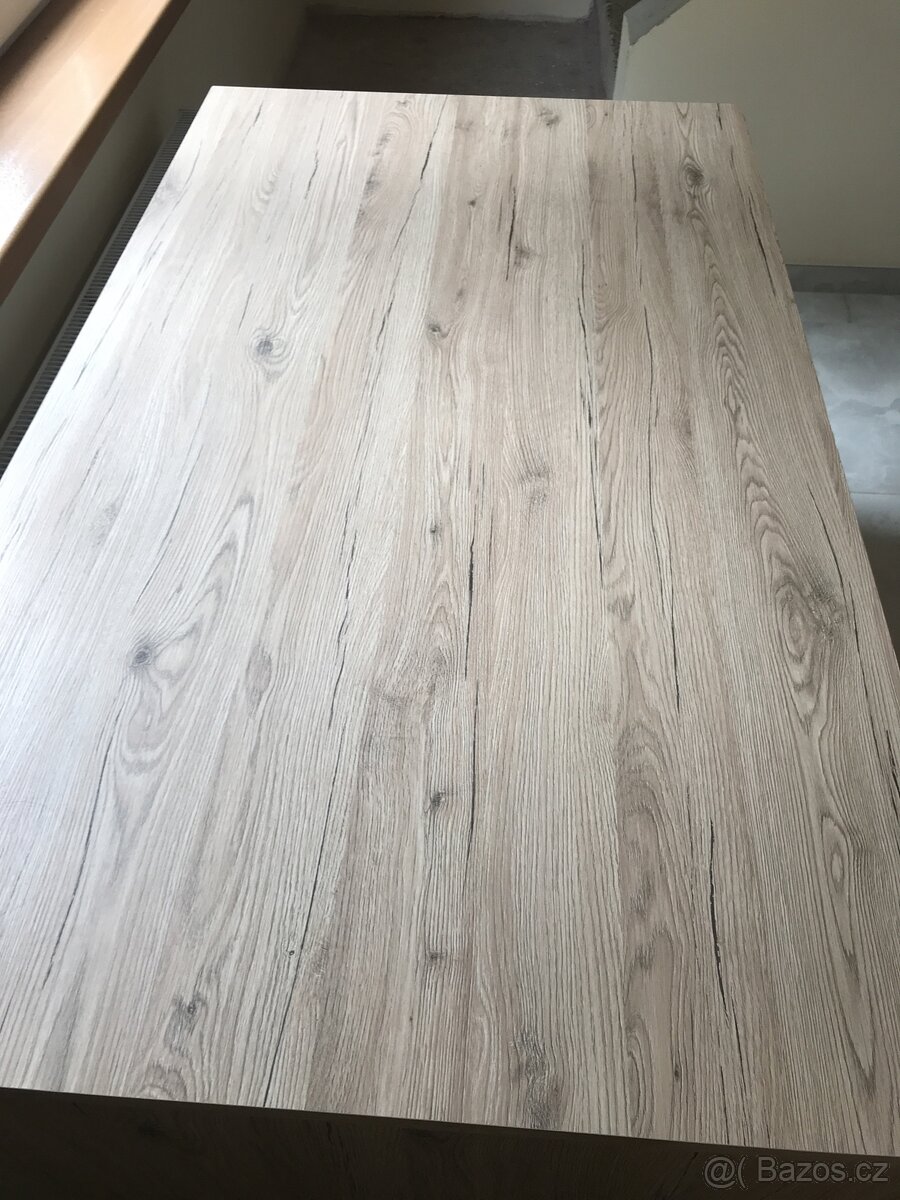 Kancelářský stůl - 4