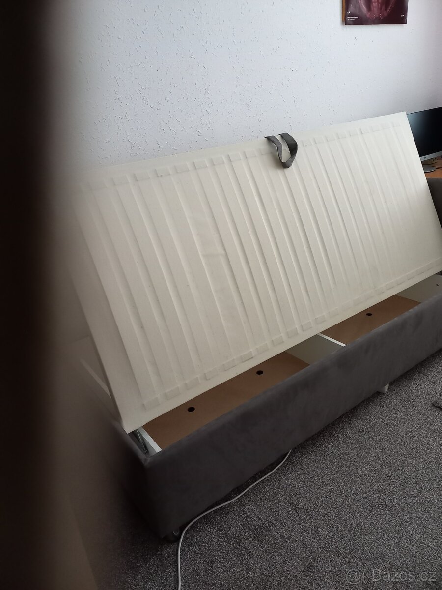 POSTEL - VELKY ÚLOŽNÝ PROSTOR - 4