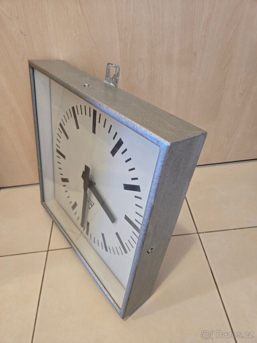 Pragotron Elektročas hranaté hodiny PS -100 - 4