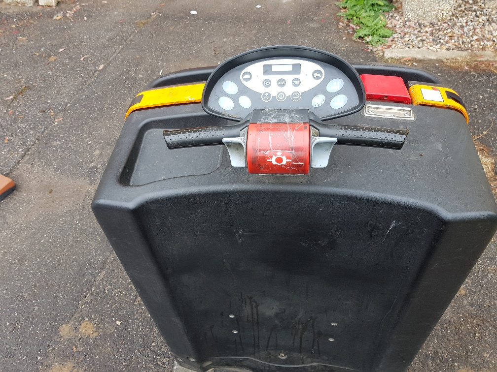 TAHAČ vozíků STILL - 4