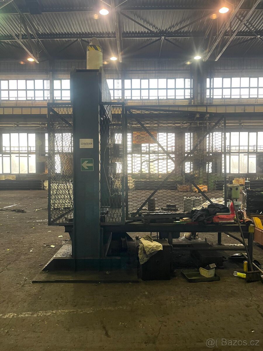 Hydraulický lis 150 T - 4