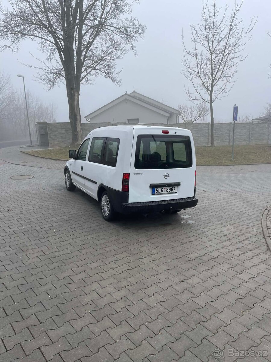 Opel combo-c 1.4 5.místné - 4