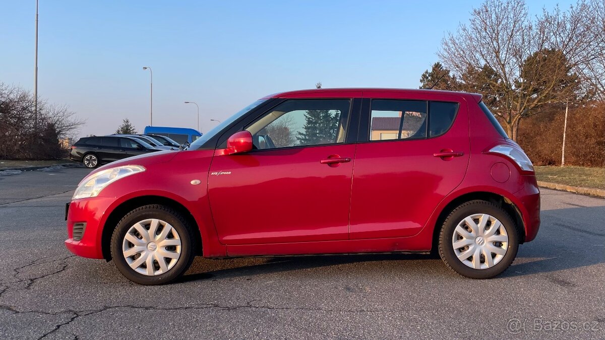 SUZUKI SWIFT 1.2i GL 4x4 - 4