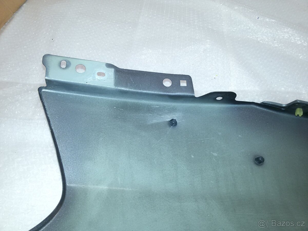 Mazda Tribute: Blatník pravý - 4