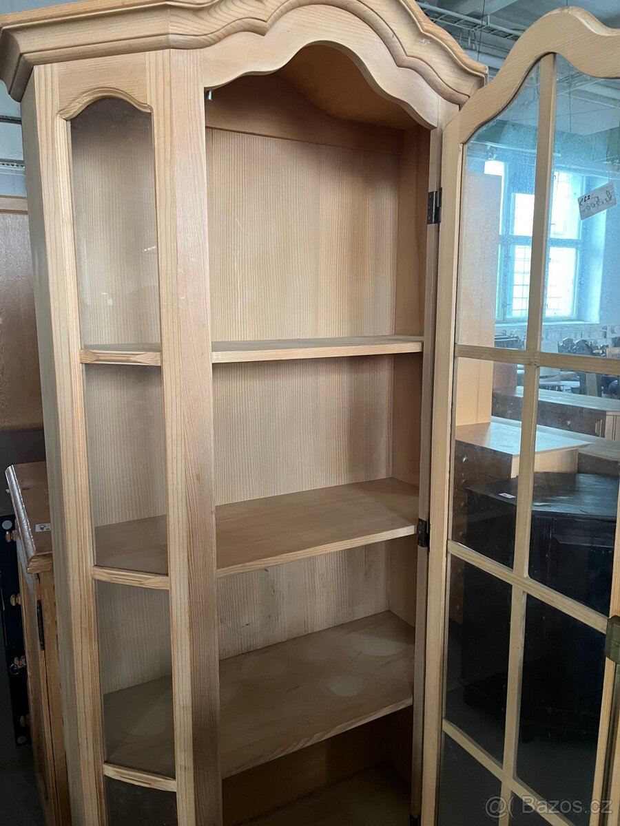 Vitrína - 4