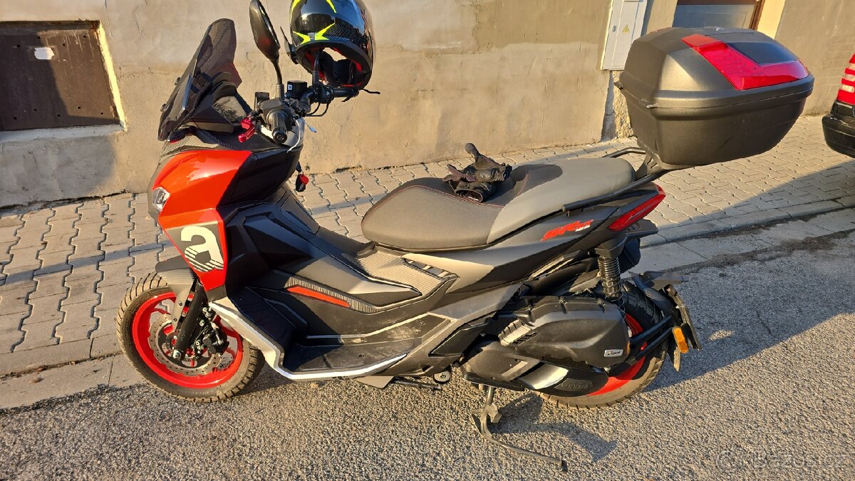 Aprilia - 4