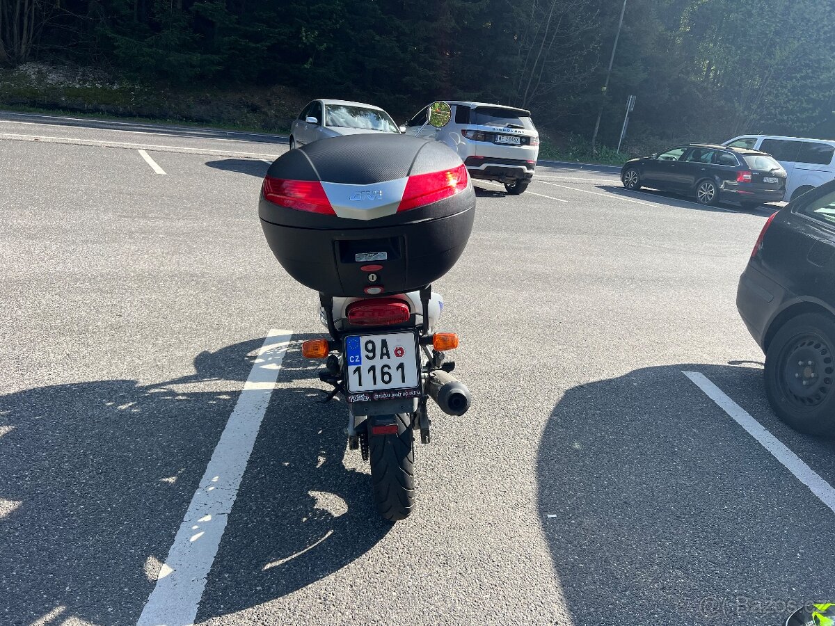 Suzuki GS 500 - 4