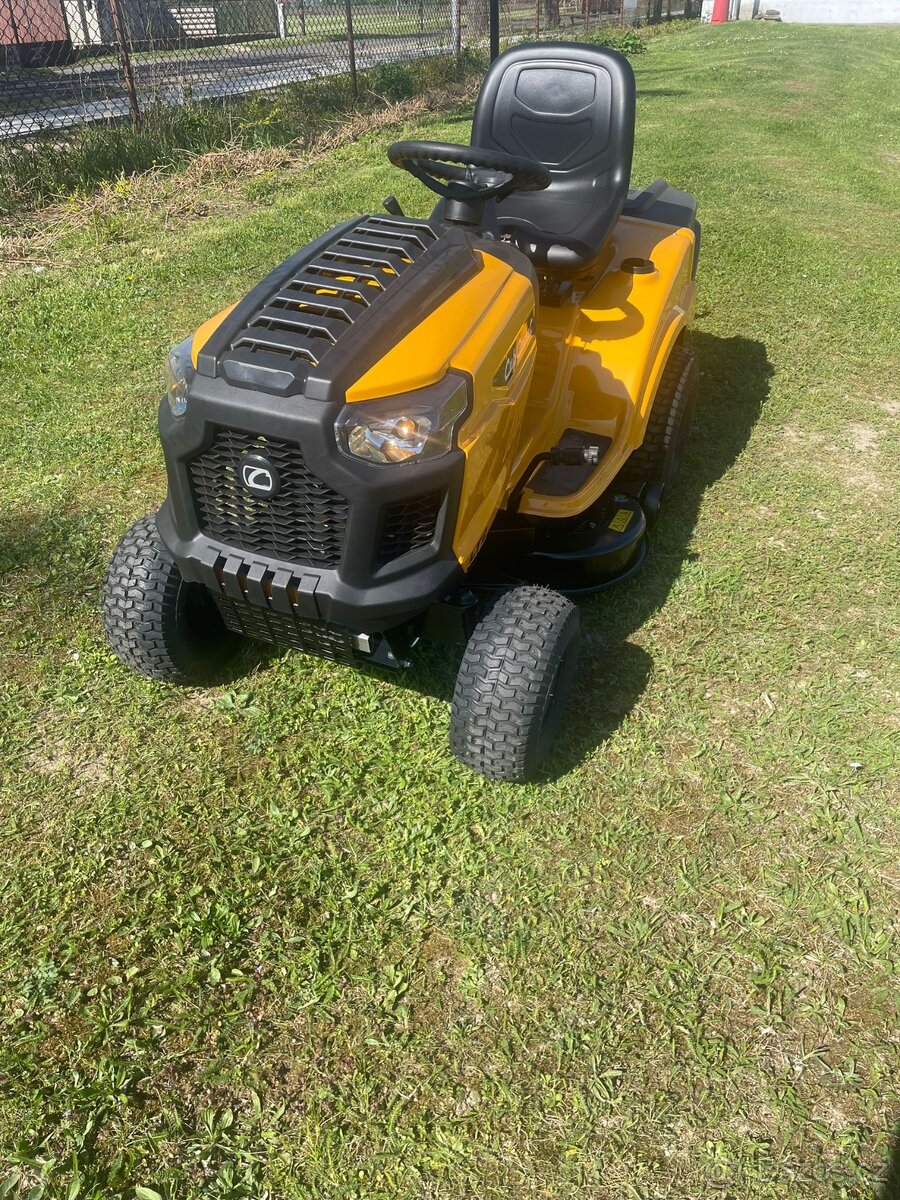 Zahradní traktor CubCadet LT2 (DEMO) - 4